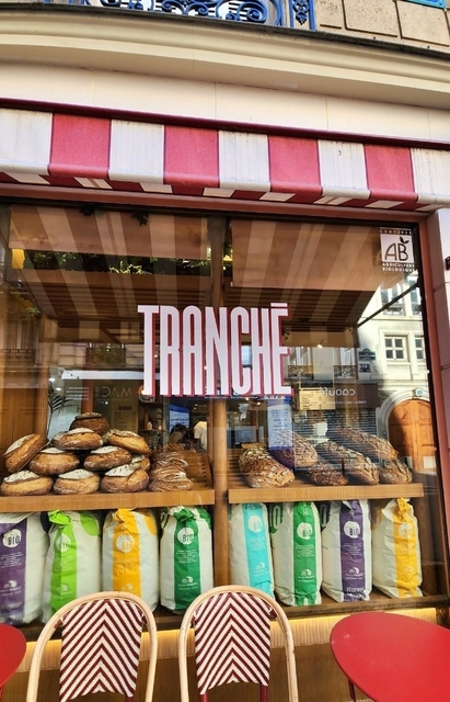 パン屋.jpg