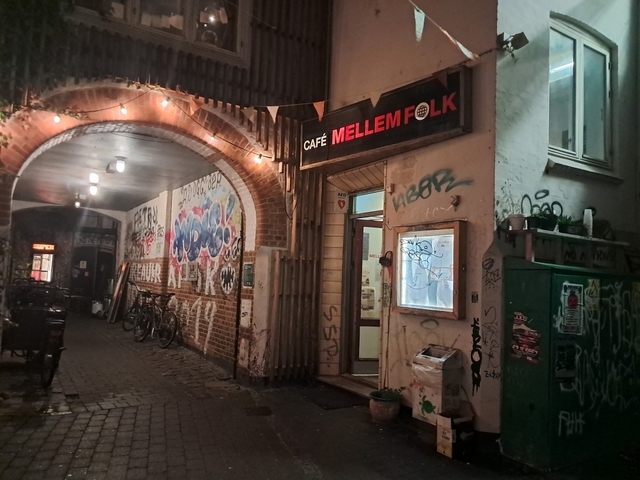 cafe outside.jpg