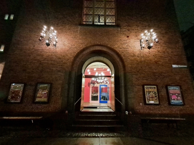 entrance.jpg