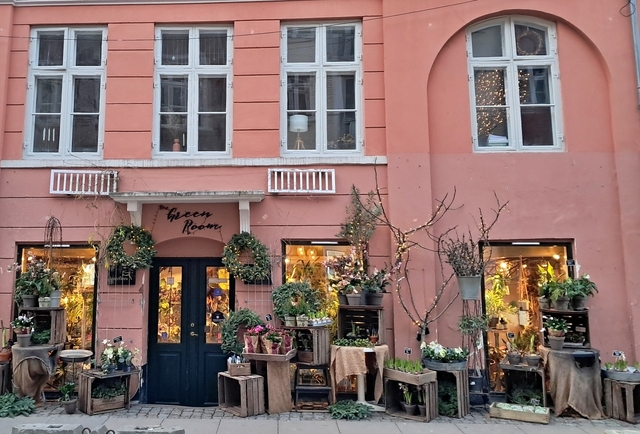 flowershop copenhagen.jpg